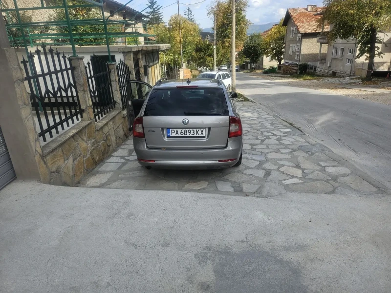 Skoda Octavia 2.0 TDI NAVI, снимка 2 - Автомобили и джипове - 49515755