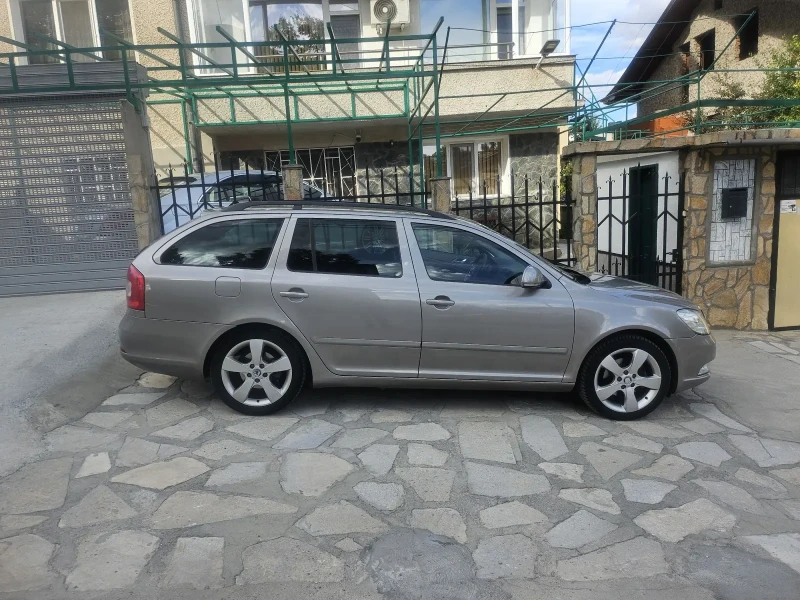 Skoda Octavia 2.0 TDI NAVI, снимка 4 - Автомобили и джипове - 47560985