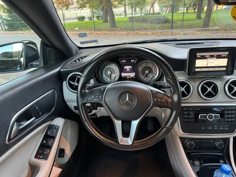 Mercedes-Benz CLA 220 CDI, снимка 9 - Автомобили и джипове - 47685324