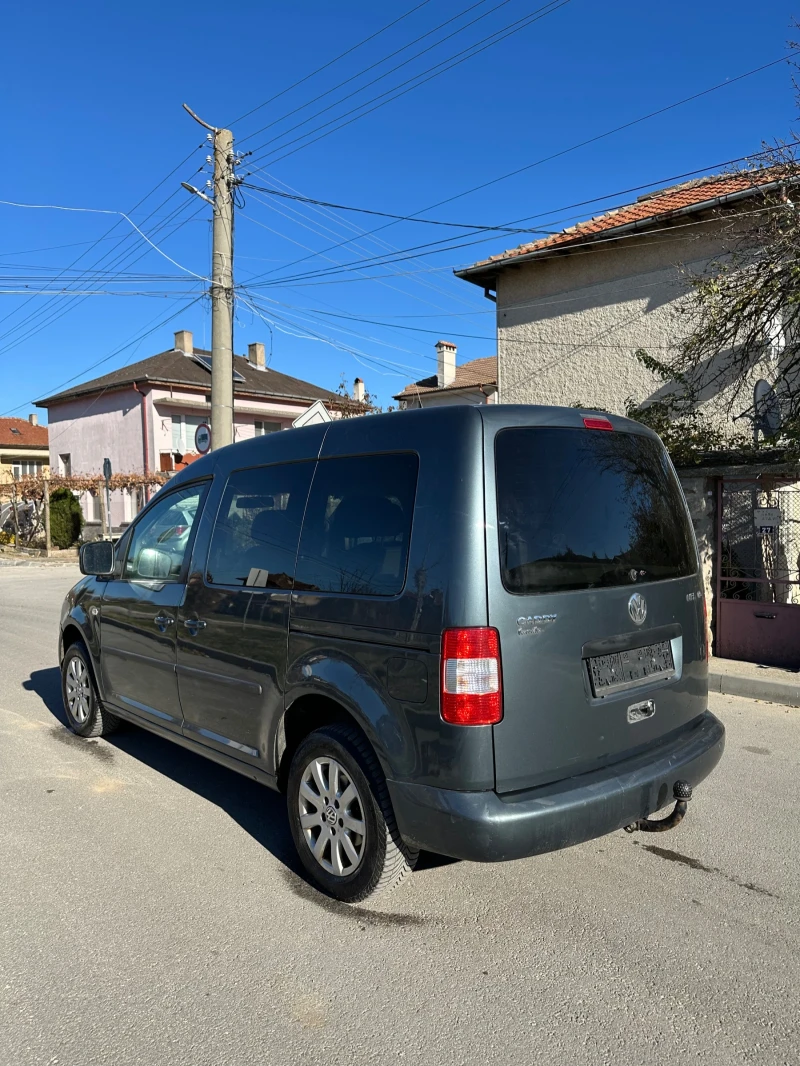 VW Caddy 1.6, снимка 4 - Автомобили и джипове - 47878545