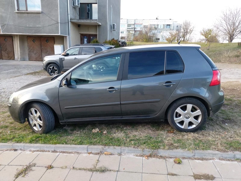 VW Golf 1.6, снимка 5 - Автомобили и джипове - 48376329