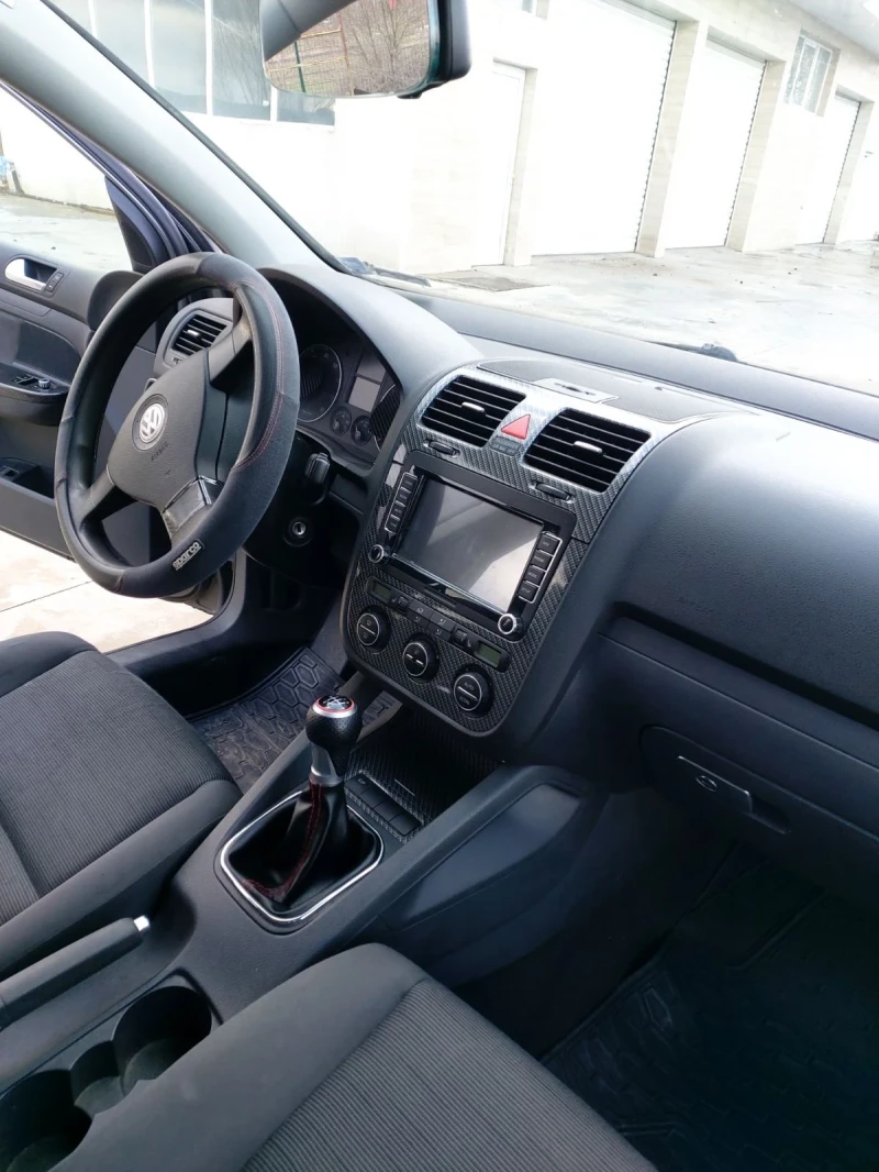 VW Golf 1.6, снимка 7 - Автомобили и джипове - 48376329