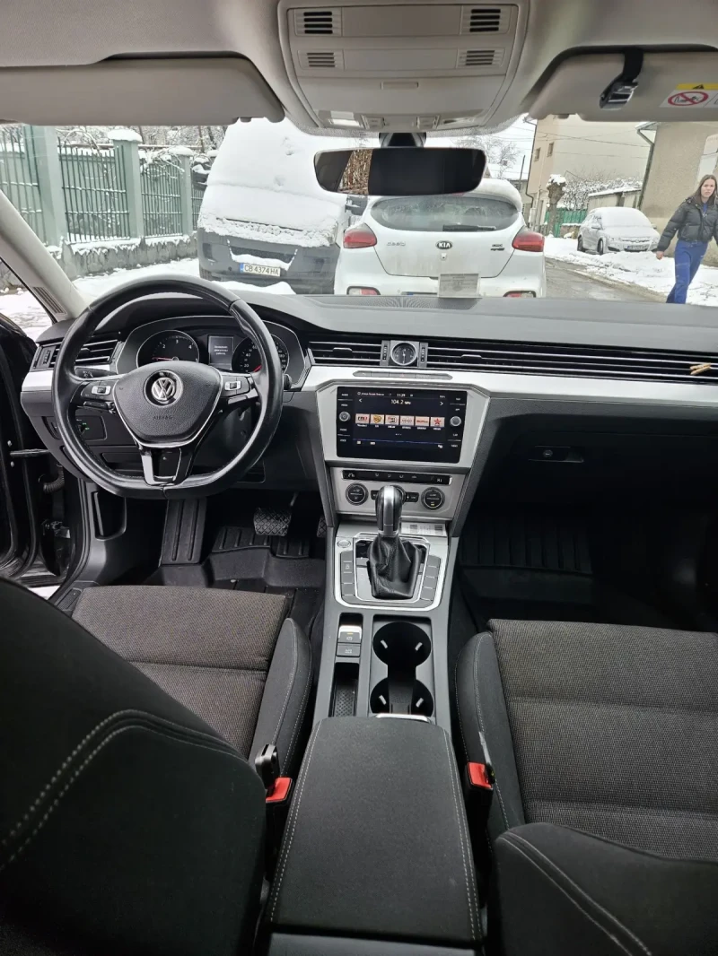 VW Passat 2.0 TDI Comfort Line, снимка 9 - Автомобили и джипове - 49488864