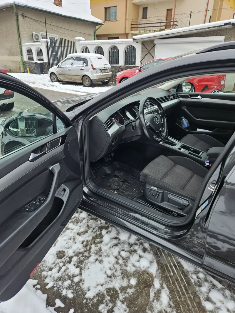 VW Passat 2.0 TDI Comfort Line, снимка 7 - Автомобили и джипове - 48460353