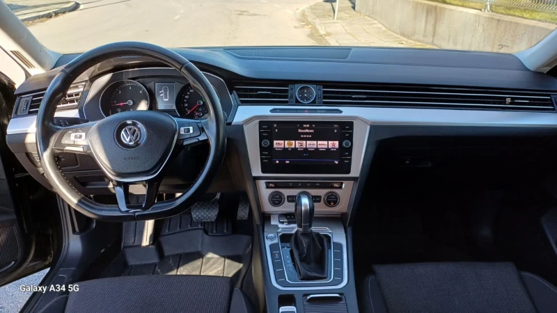 VW Passat 2.0 TDI Comfort Line, снимка 13 - Автомобили и джипове - 49488864