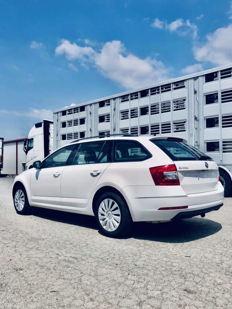 Skoda Octavia 1.6TDI    4х4       SWISS , снимка 5 - Автомобили и джипове - 52792519
