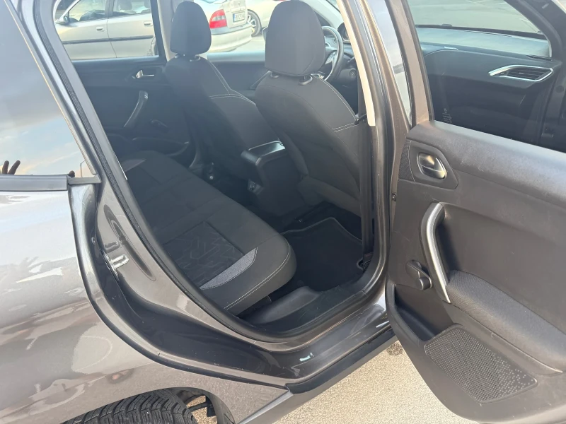 Peugeot 2008 1.2 PureTech нов внос Дания, снимка 8 - Автомобили и джипове - 52160832
