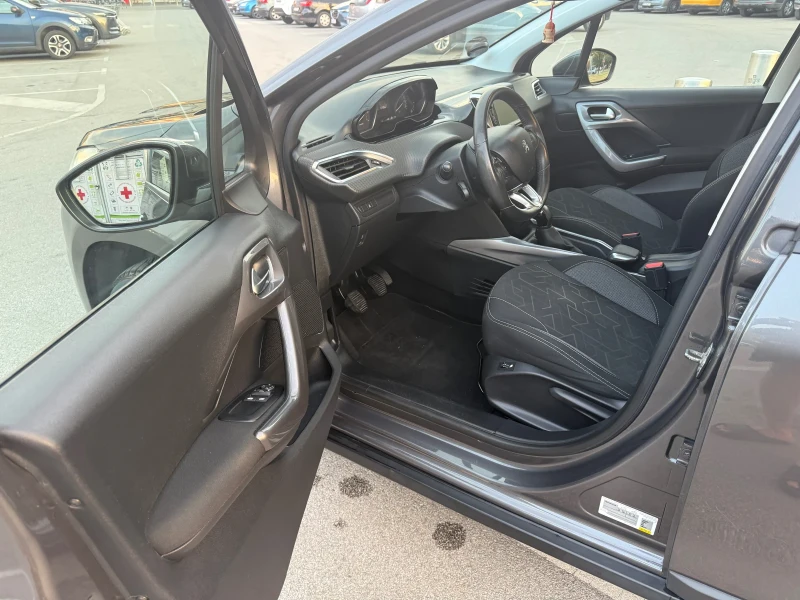 Peugeot 2008 1.2 PureTech нов внос Дания, снимка 7 - Автомобили и джипове - 52160832