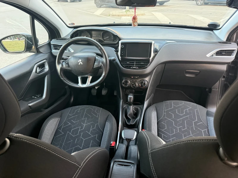 Peugeot 2008 1.2 PureTech нов внос Дания, снимка 10 - Автомобили и джипове - 52160832