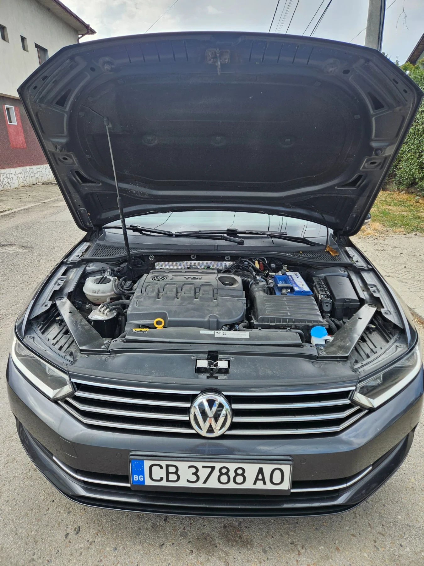 VW Passat 2.0 TDI Comfort Line, снимка 6 - Автомобили и джипове - 50944585