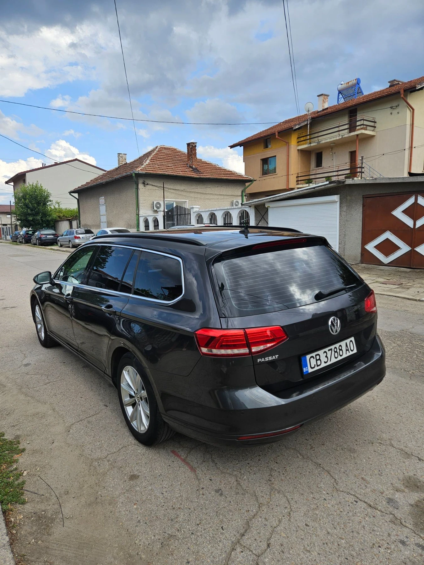 VW Passat 2.0 TDI Comfort Line, снимка 2 - Автомобили и джипове - 50944585