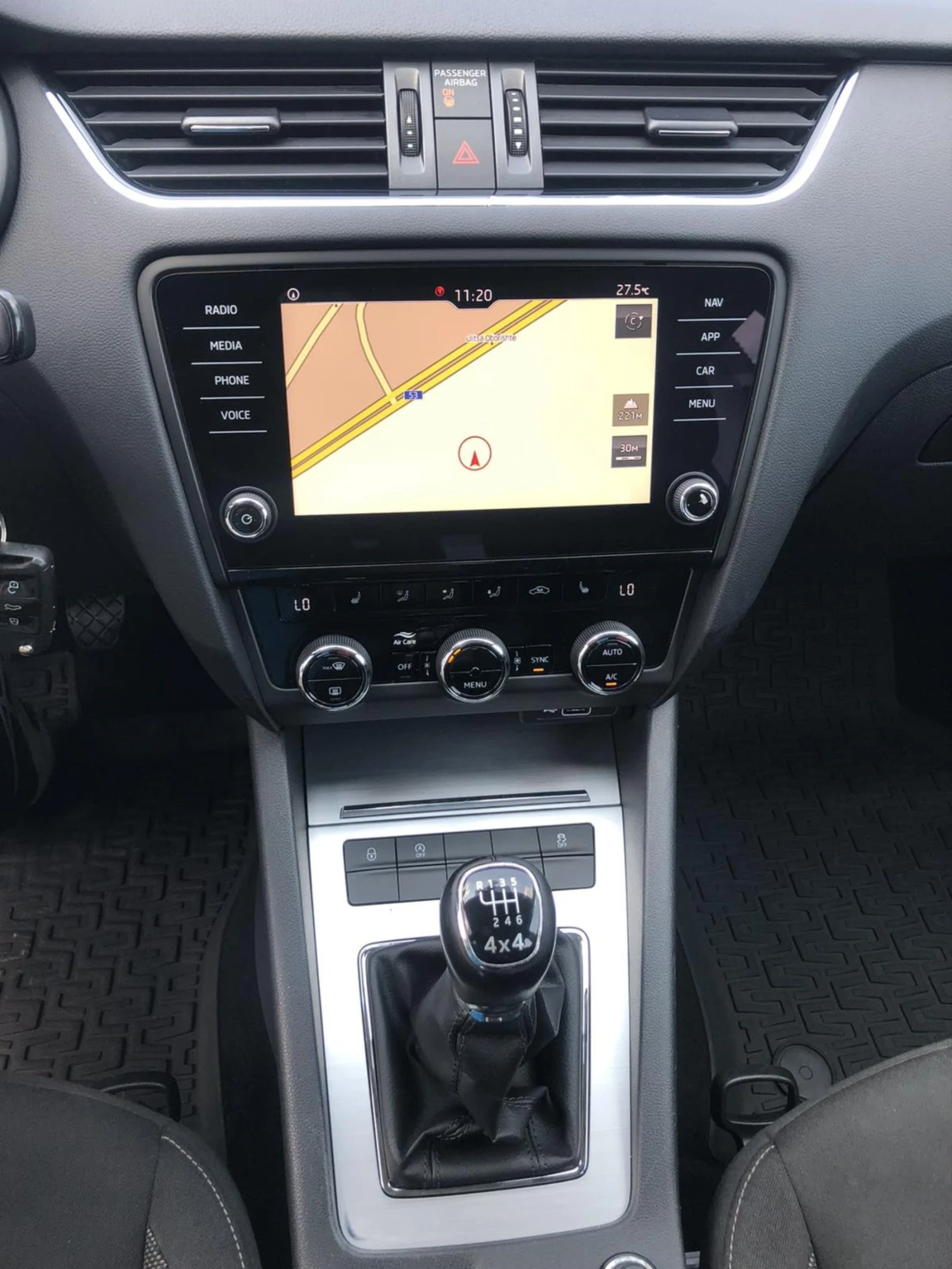 Skoda Octavia 1.6TDI    4х4       SWISS  - изображение 10