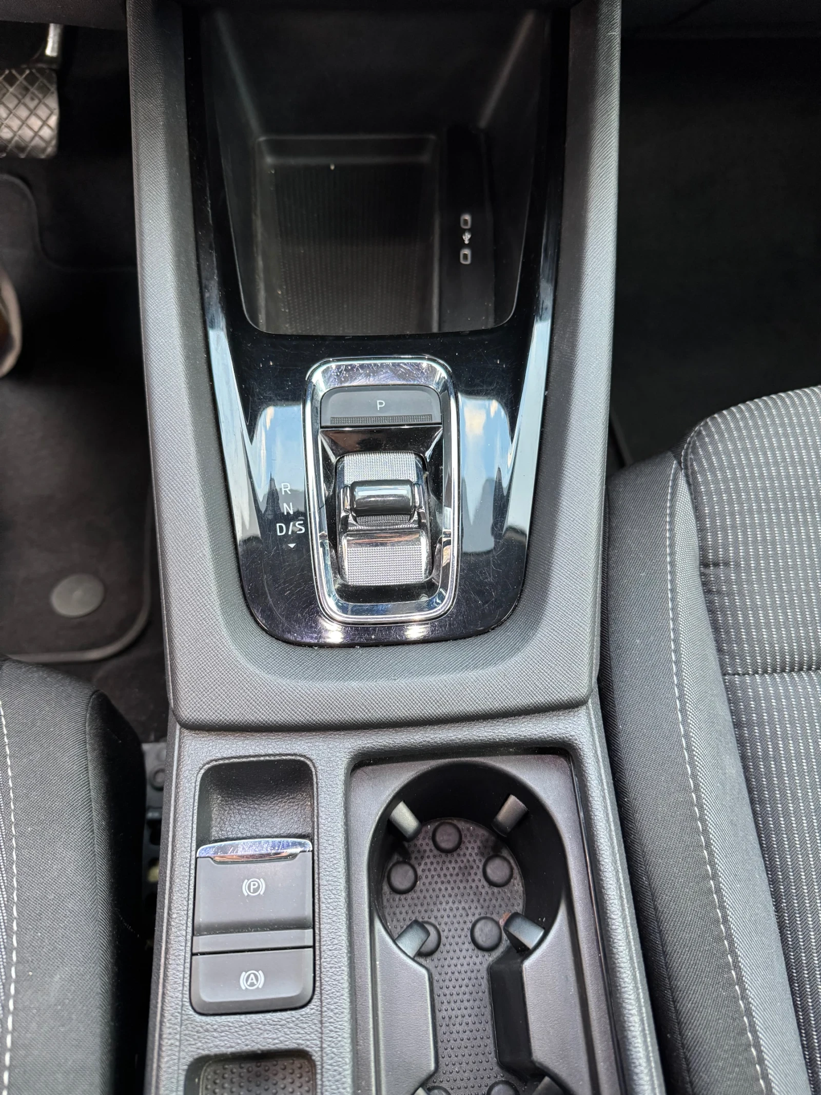 Skoda Octavia 2.0TDI DSG DIGITAL COCKPIT - изображение 9