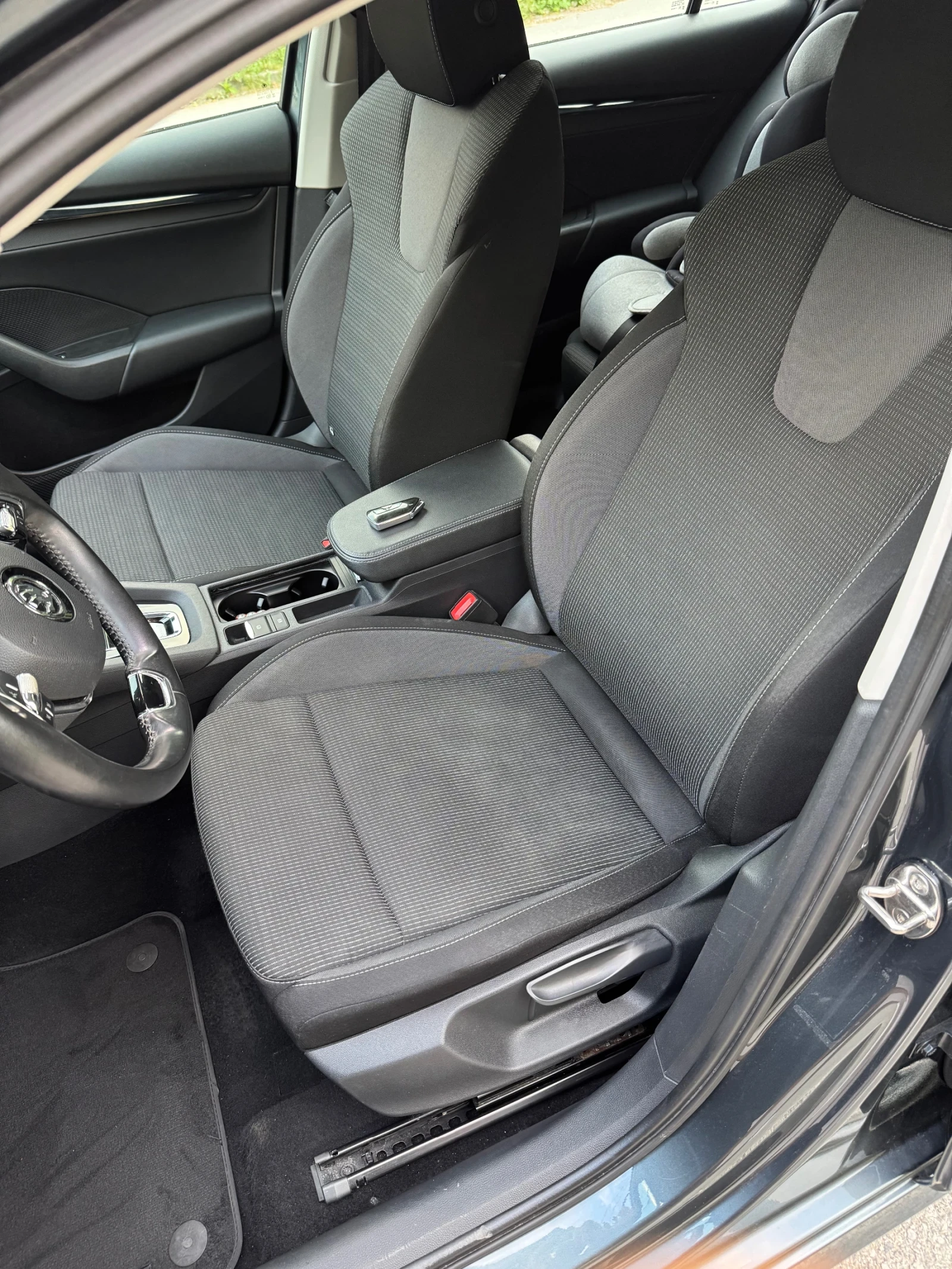 Skoda Octavia 2.0TDI DSG DIGITAL COCKPIT - изображение 8