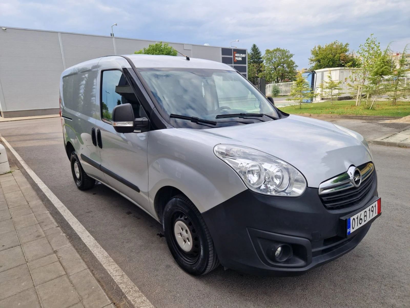 Opel Combo 1.3 - изображение 2
