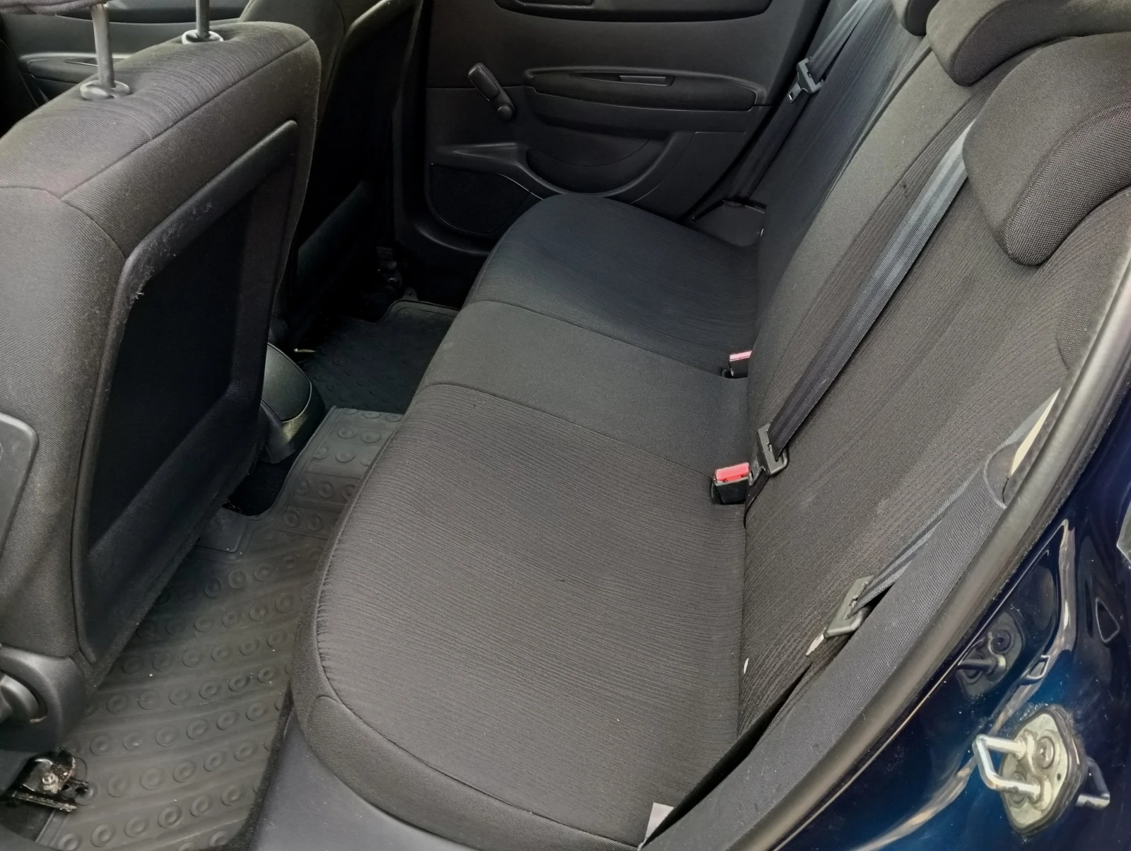 Citroen C4 1.6 HDI - изображение 7