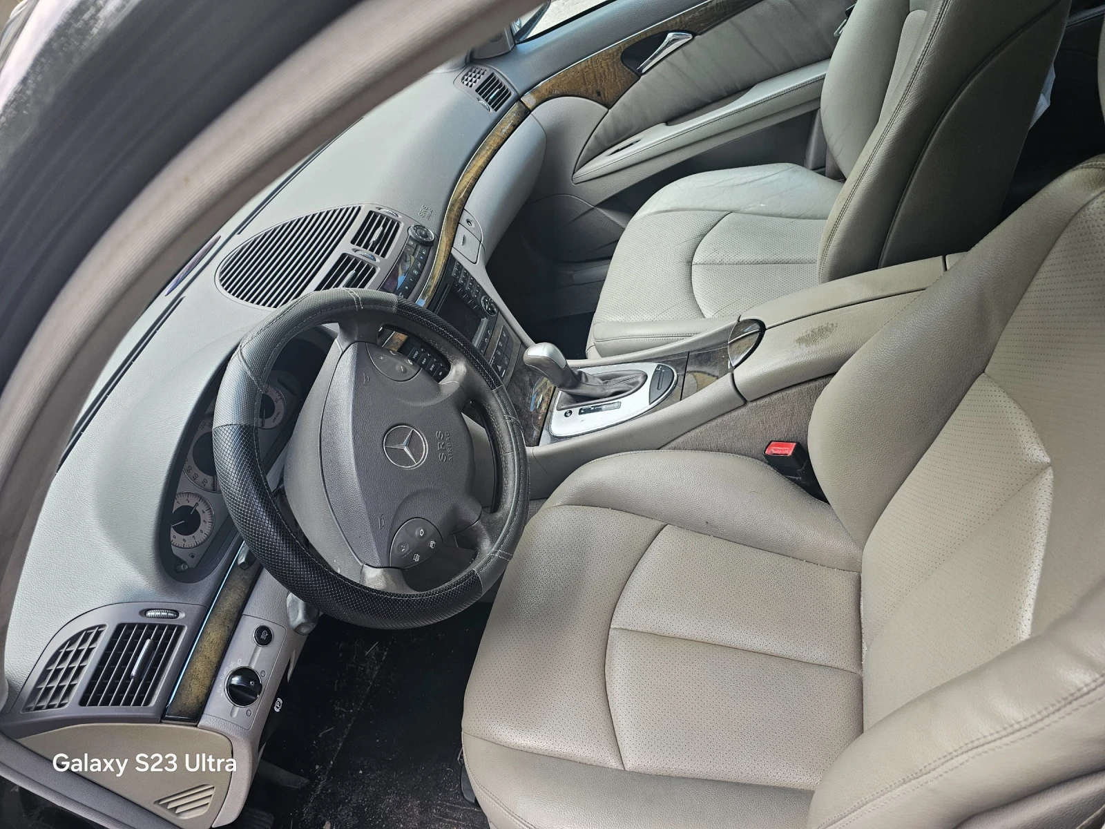 Mercedes-Benz E 320  - изображение 7