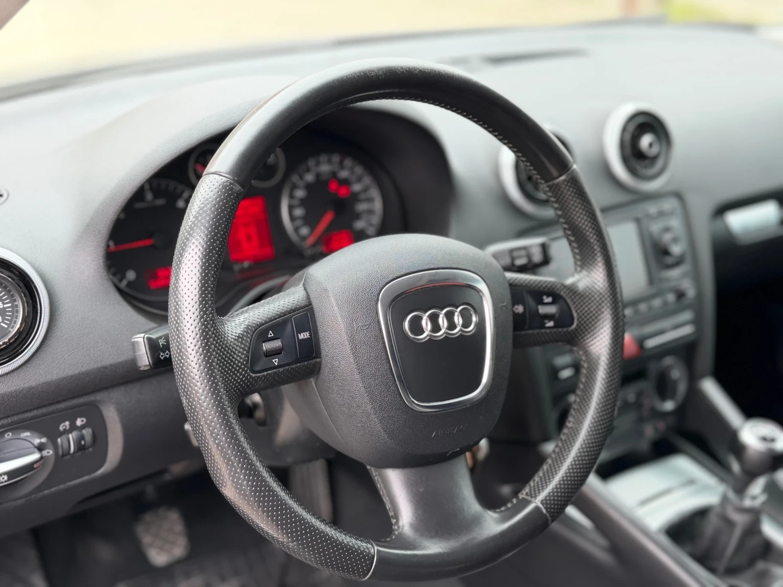 Audi A3 8P, снимка 7 - Автомобили и джипове - 53380597