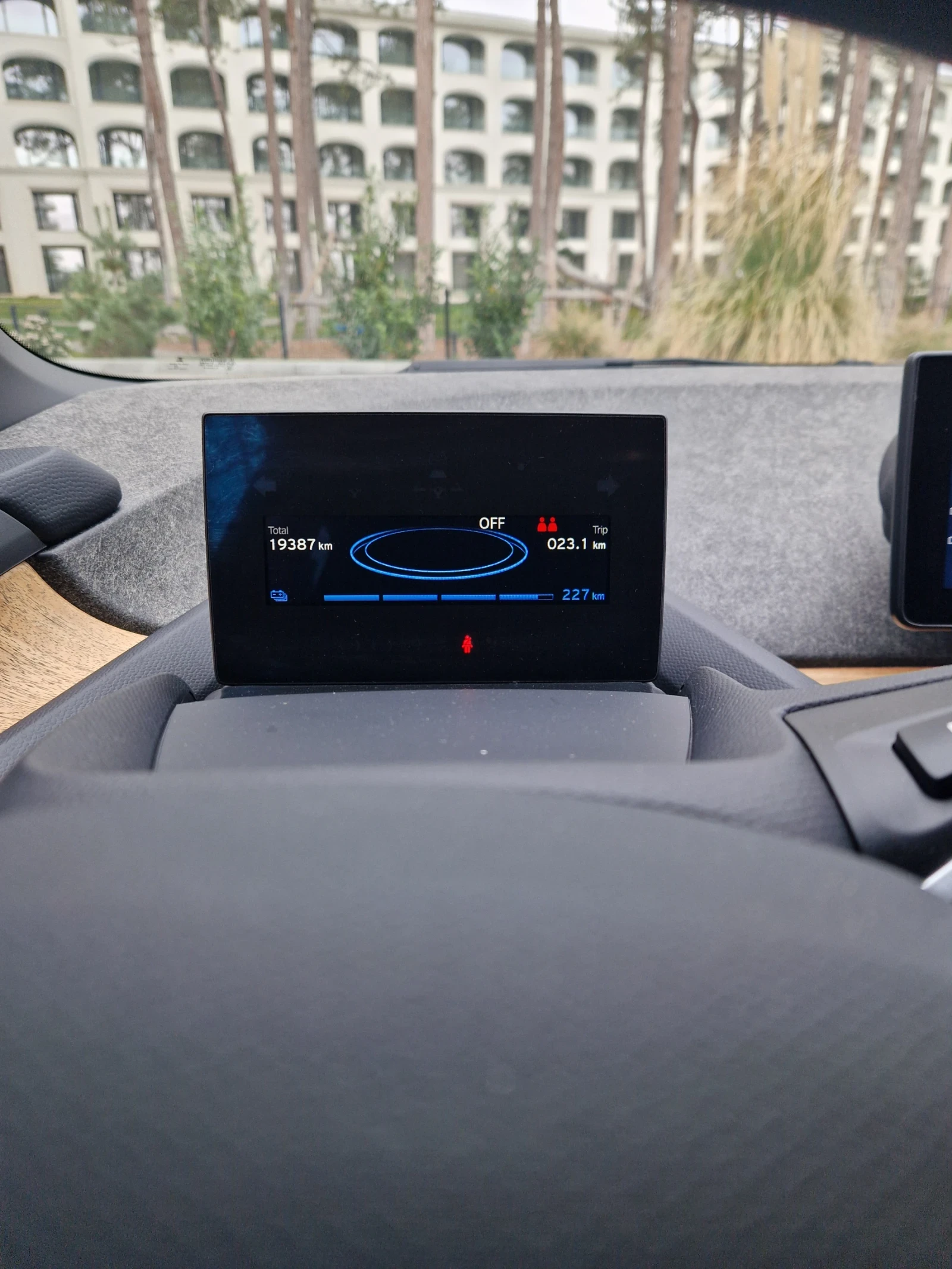 BMW i3, снимка 3 - Автомобили и джипове - 53714340