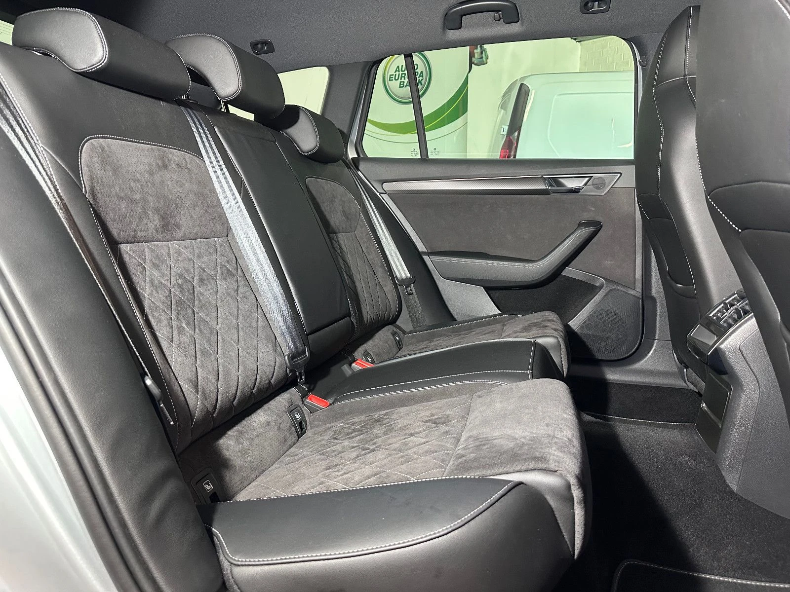 Skoda Superb 2.0 TDI 7 DSG Sportline | Mobile.bg � ����������� 10