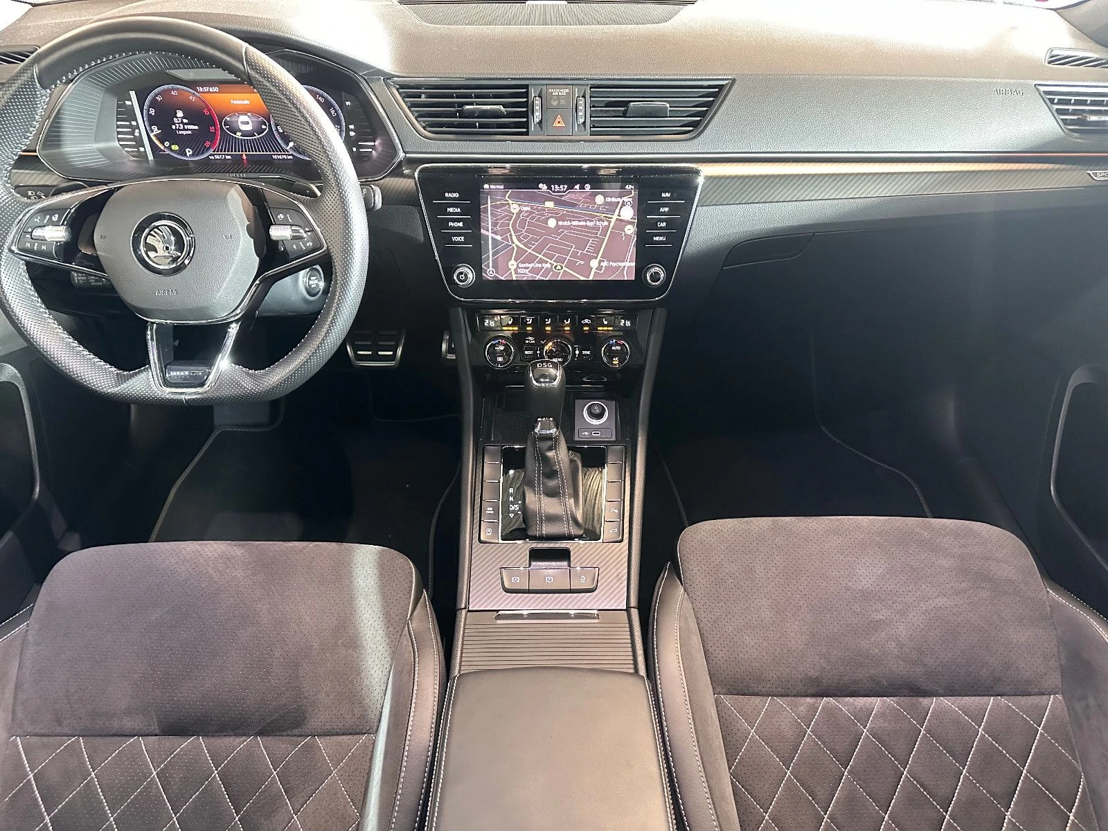 Skoda Superb 2.0 TDI 7 DSG Sportline | Mobile.bg � ����������� 9
