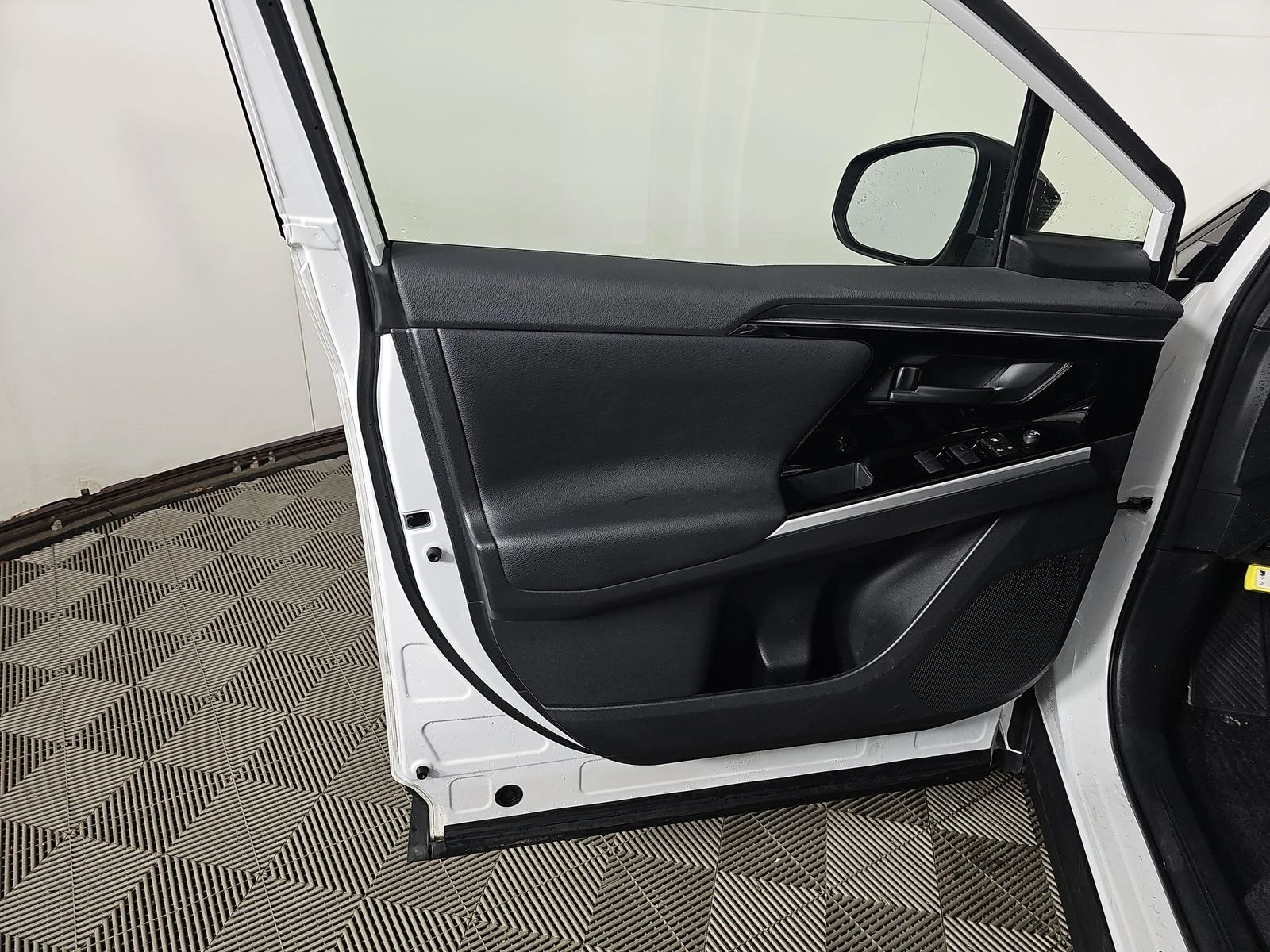Toyota bZ4X XLE AWD | Mobile.bg � ����������� 9