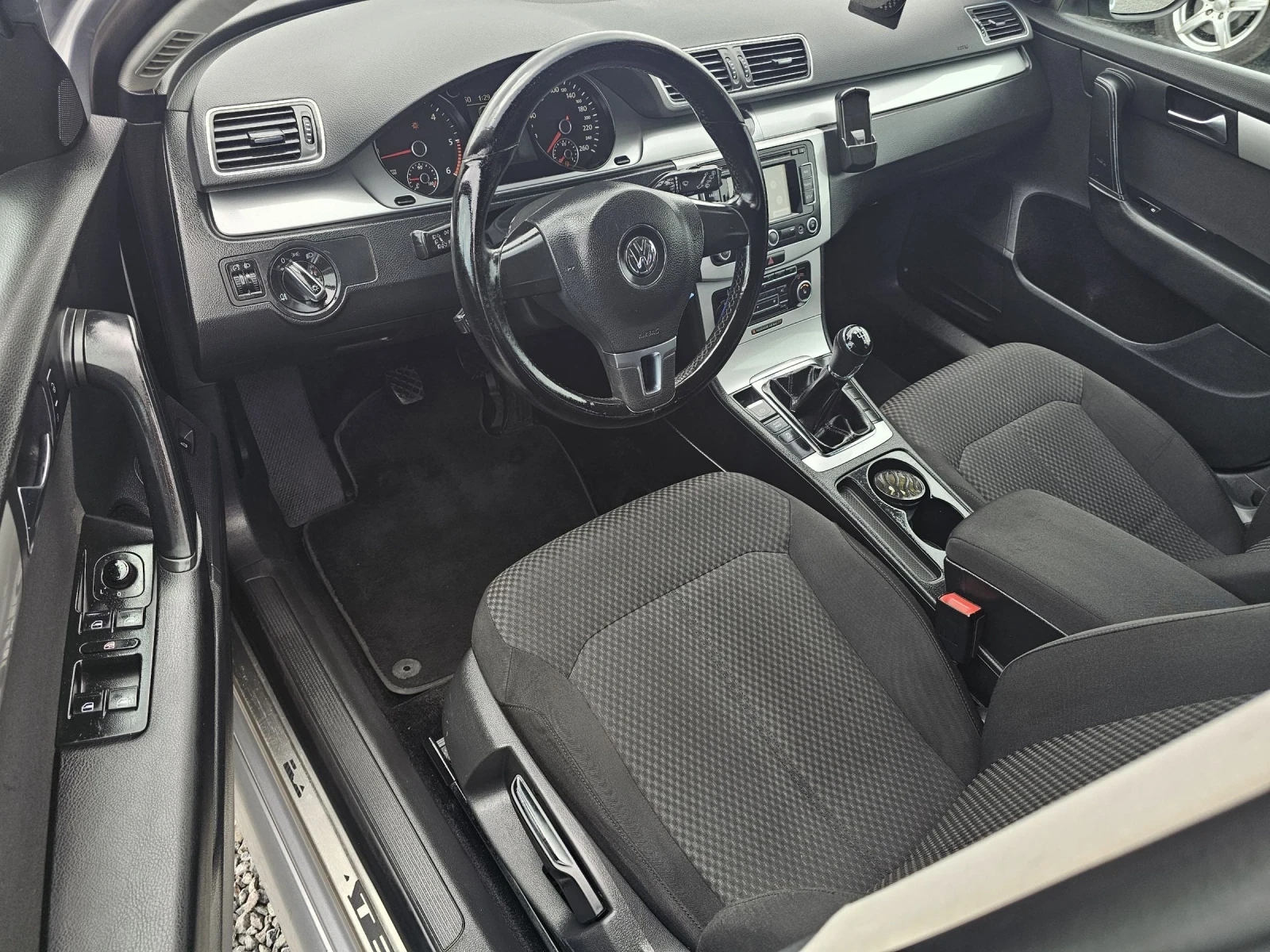 VW Passat 2.0TDI 140K.C.NAVI!!! | Mobile.bg � ����������� 8