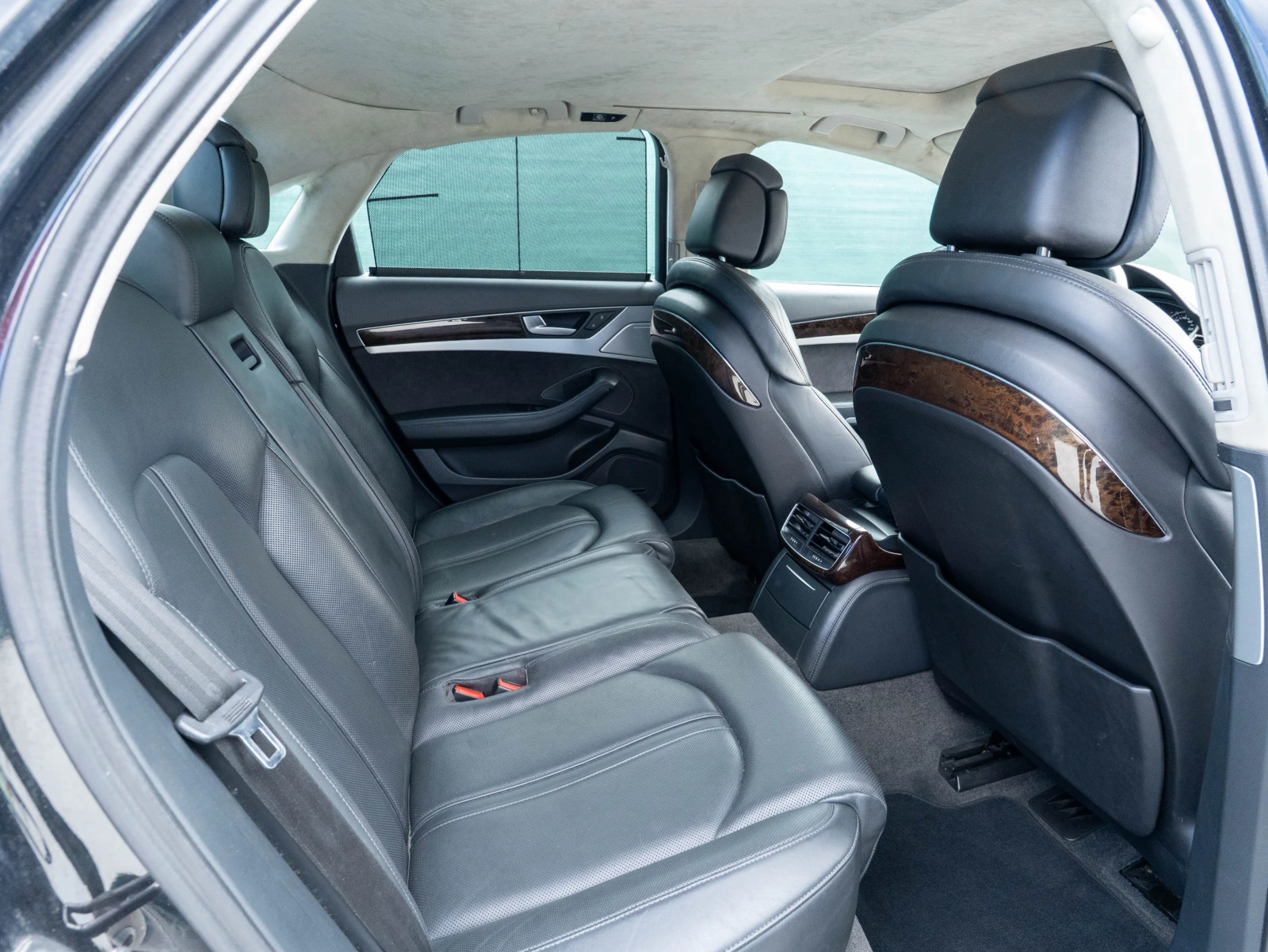 Audi A8 4.2 TDI 351к.с. Long Всички Екстри, снимка 13 - Автомобили и джипове - 55213173