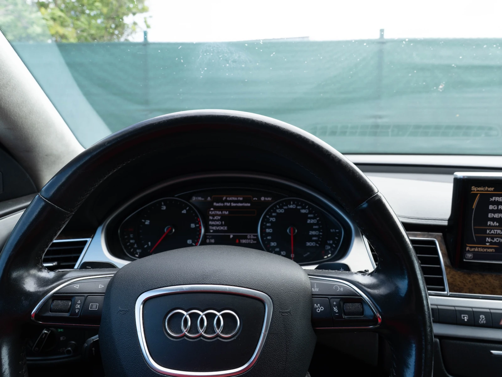 Audi A8 4.2 TDI 351к.с. Long Всички Екстри, снимка 15 - Автомобили и джипове - 55213173