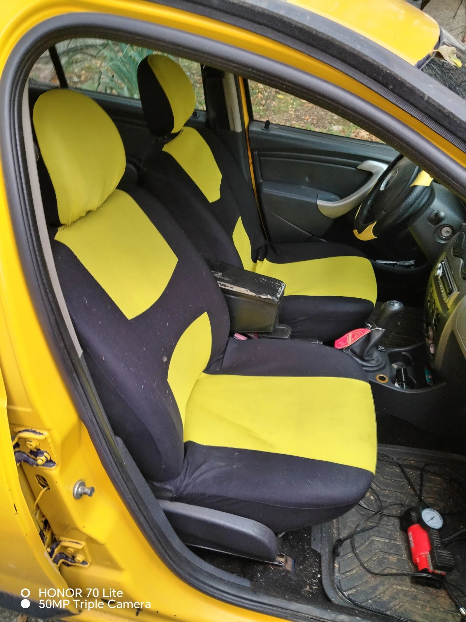 Dacia Sandero, снимка 4 - Автомобили и джипове - 55385733