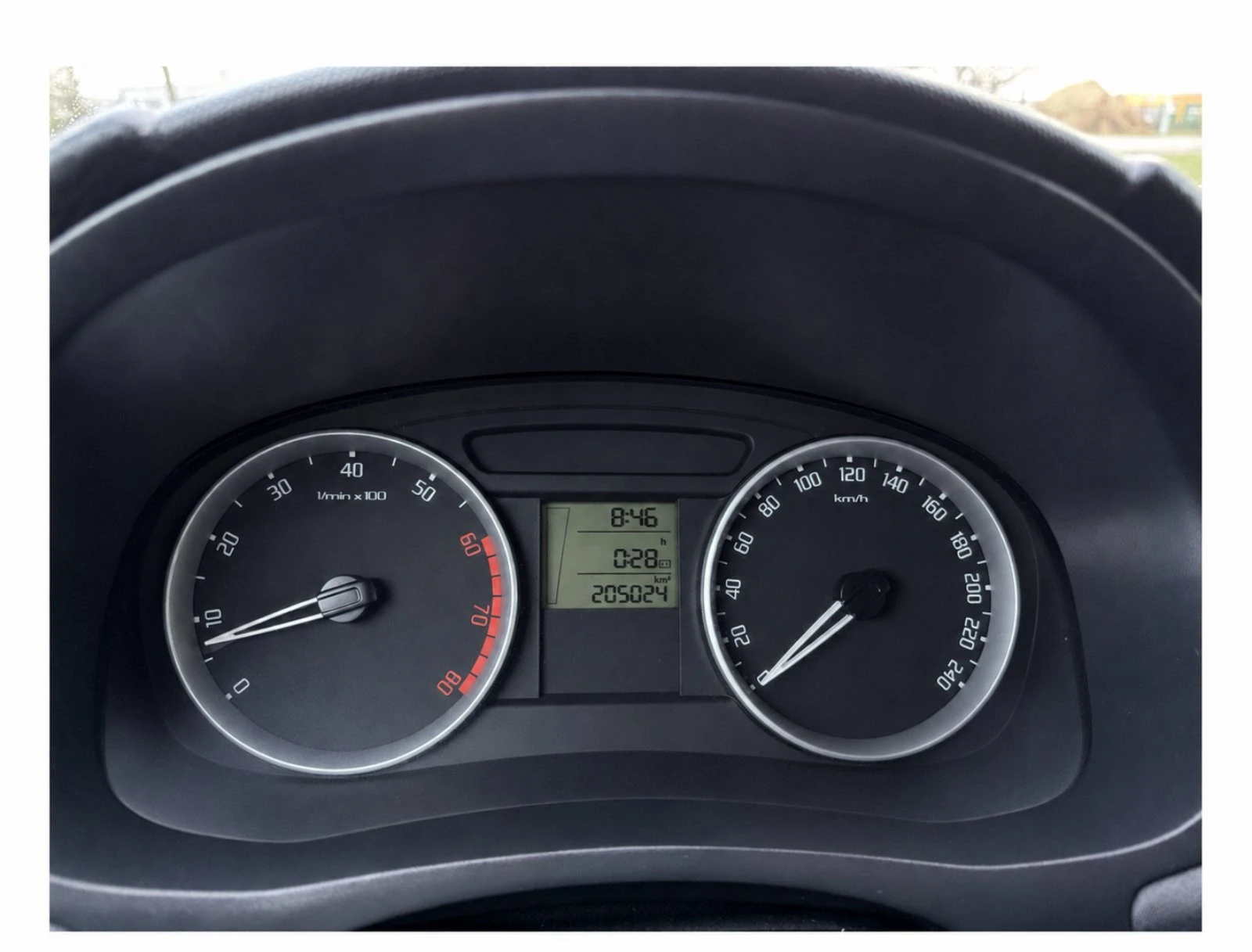 Skoda Fabia 1.6 16v, снимка 9 - Автомобили и джипове - 55347450