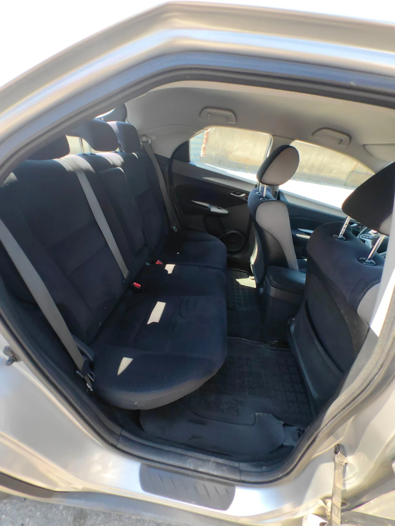 Honda Civic 2.2 i-CTDi, снимка 9 - Автомобили и джипове - 55566054