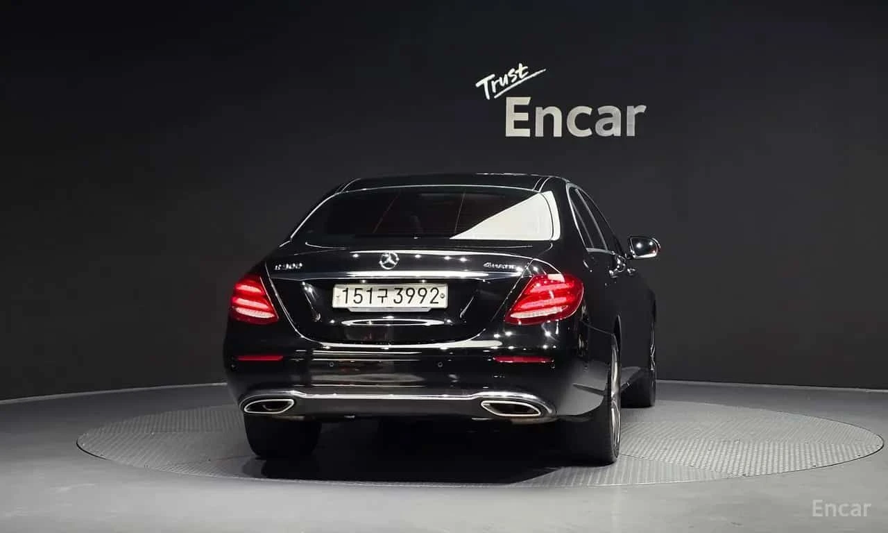 Mercedes-Benz E 300 * E300 4MATIC Avnatgarde * ЦЕНА ДО БГ, снимка 4 - Автомобили и джипове - 55627690