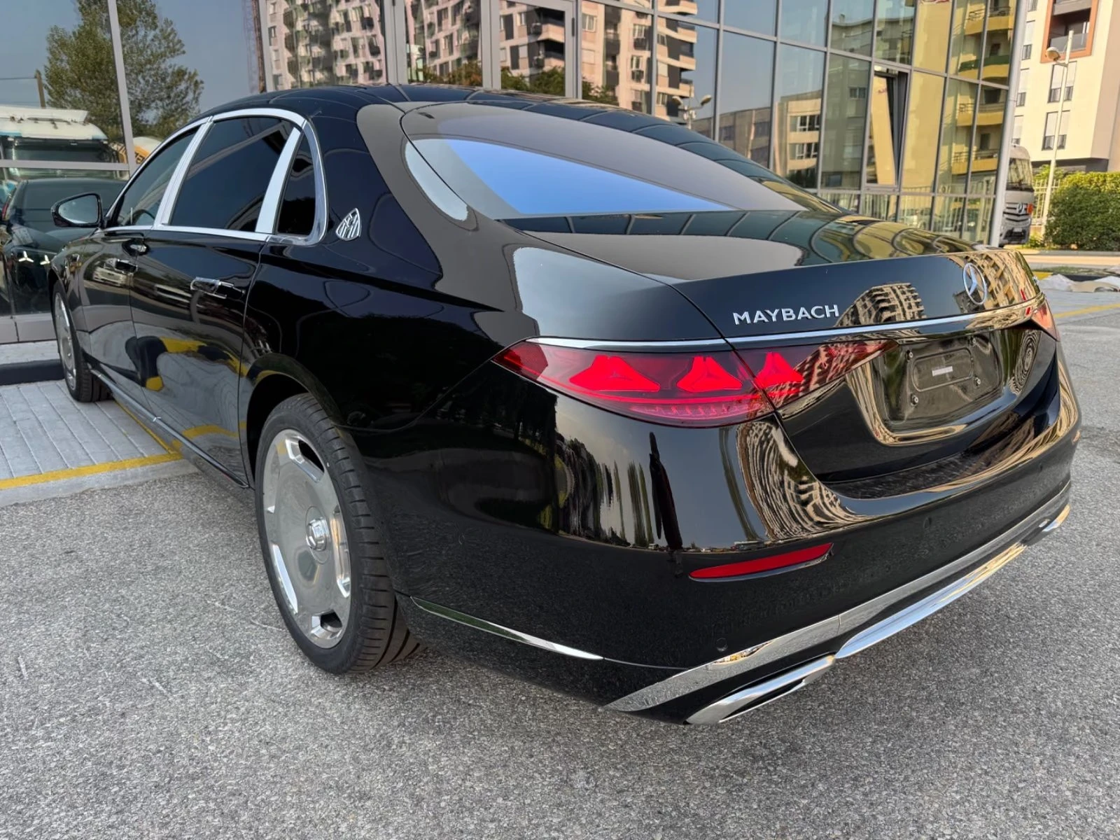 Mercedes-Benz S 580 MAYBACH / BURM-4D / FIRST CLASS/ MANUFAKTUR / HUD/, снимка 4 - Автомобили и джипове - 55790598