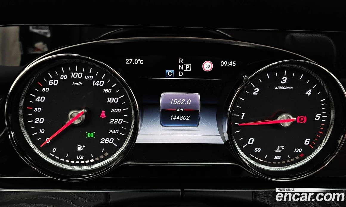Mercedes-Benz E 220 Cabriolet, снимка 8 - Автомобили и джипове - 55794699