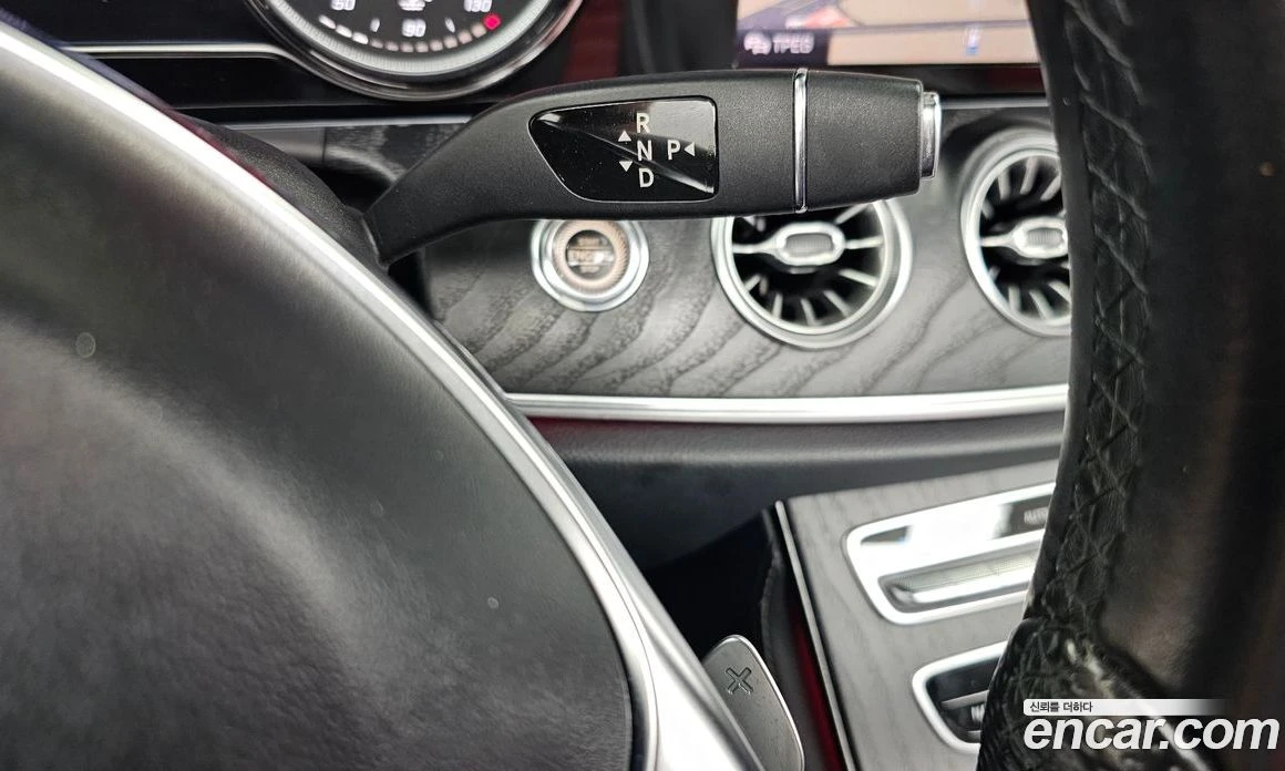Mercedes-Benz E 220 Cabriolet, снимка 9 - Автомобили и джипове - 55794699