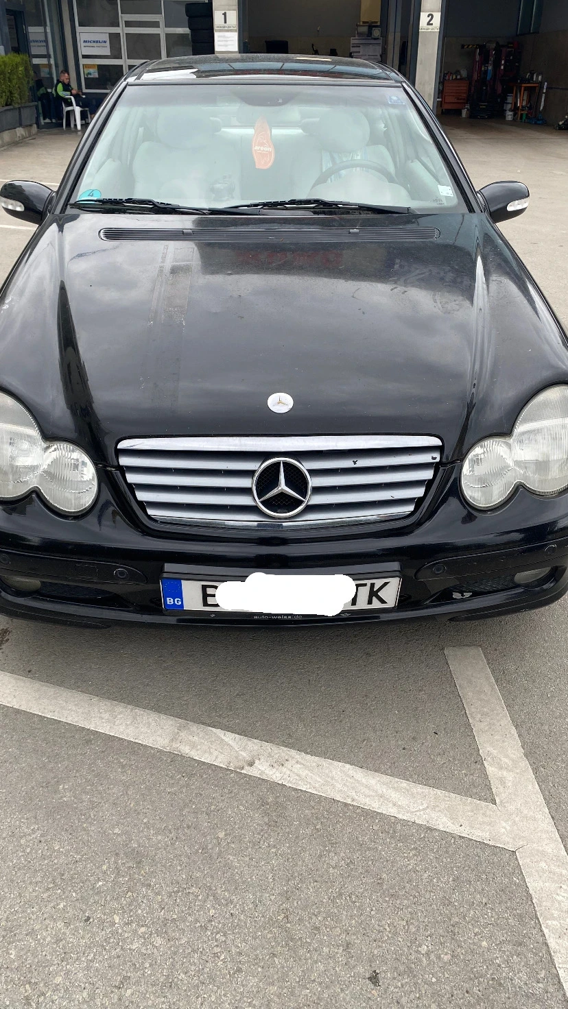 Mercedes-Benz C 230