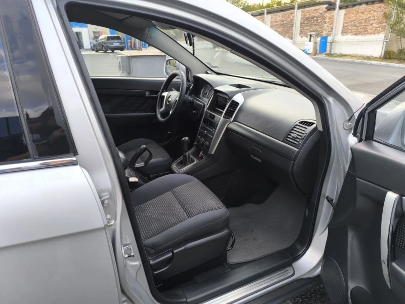 Chevrolet Captiva, снимка 5 - Автомобили и джипове - 51897172