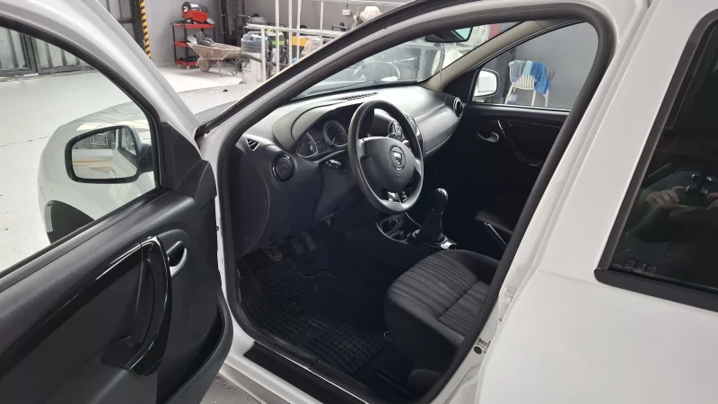 Dacia Duster ФАБРИЧНА ГАЗ, снимка 7 - Автомобили и джипове - 52938431