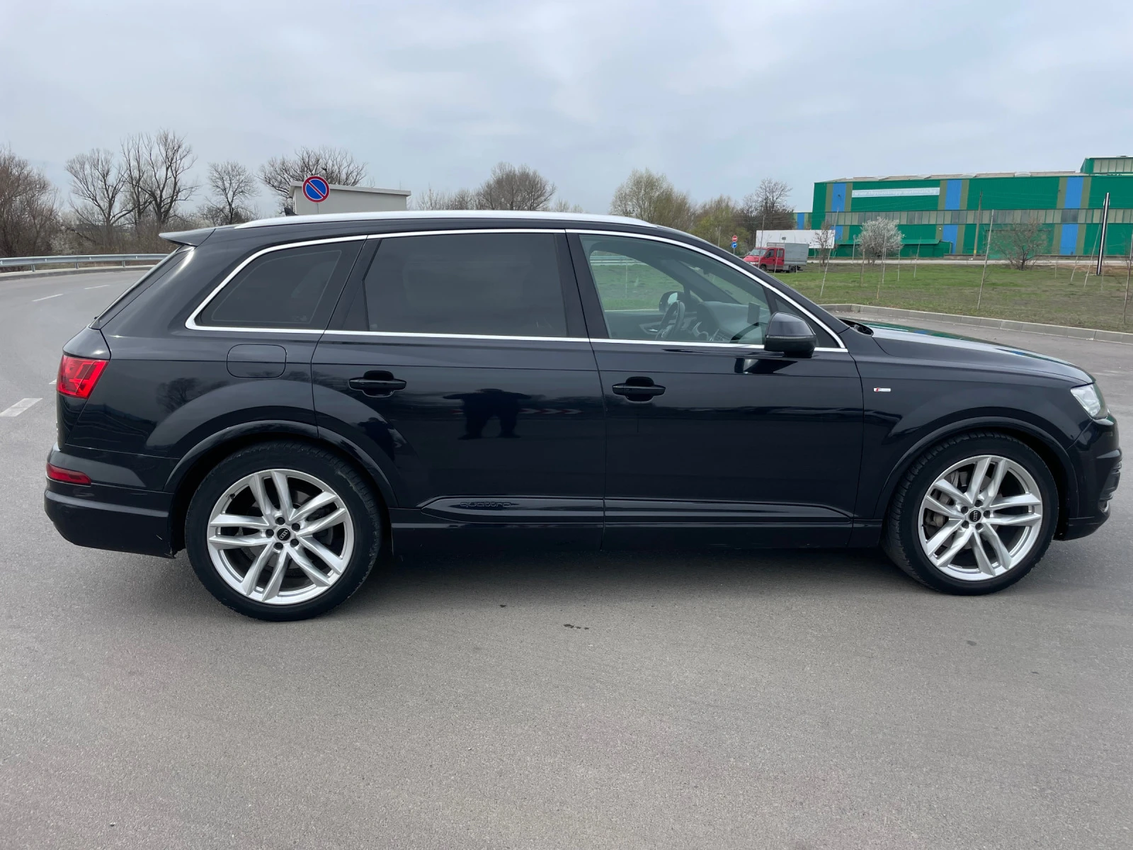 Audi Q7 3.0 TDI+ 272кс+ S-Line + Matrix+ 7места+ Регистрир - изображение 2