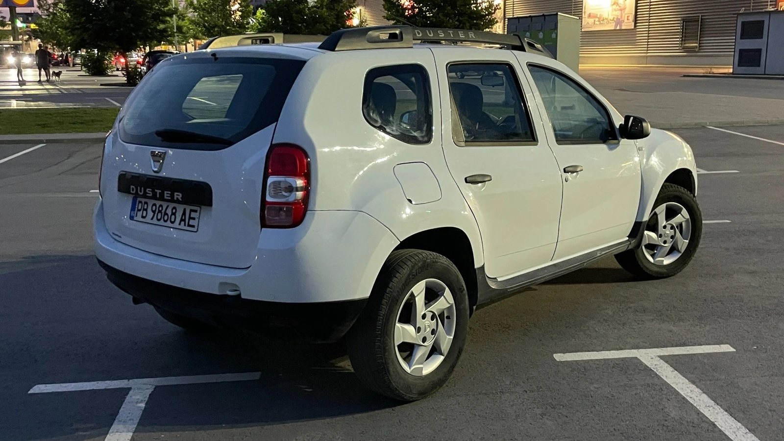 Dacia Duster 1.5 dci КЛИМАТИК Stop Start - изображение 4