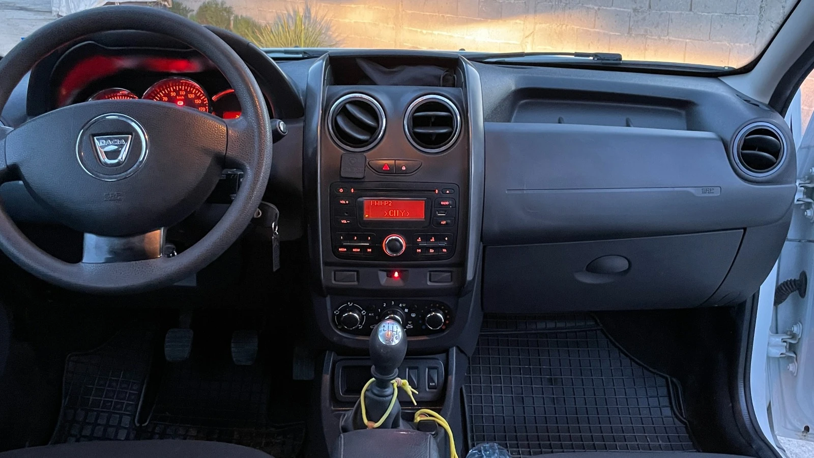 Dacia Duster 1.5 dci КЛИМАТИК Stop Start - изображение 5