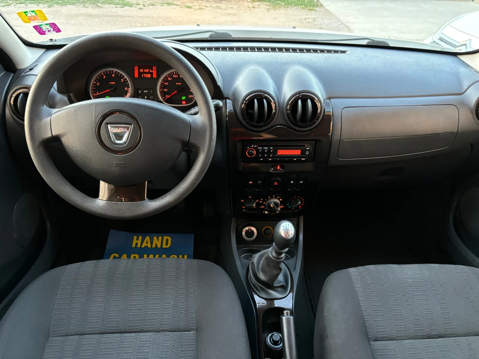 Dacia Duster 1.6i 4x4 KLIMATIK SWISS - изображение 10