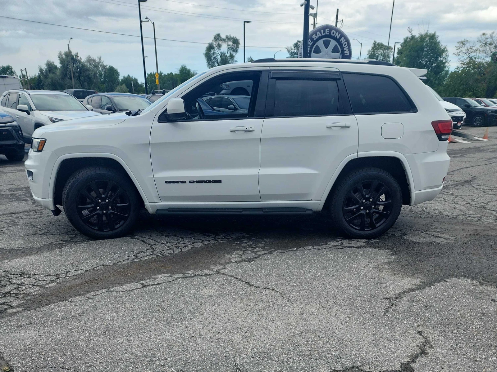 Jeep Grand cherokee ALTITUDE* CARFAX* АВТОФИНАНСИРАНЕ*  - изображение 4