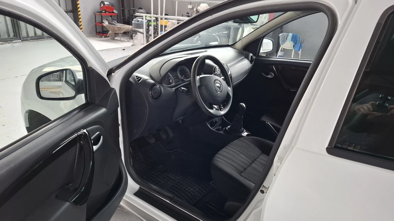 Dacia Duster ФАБРИЧНА ГАЗ - изображение 7