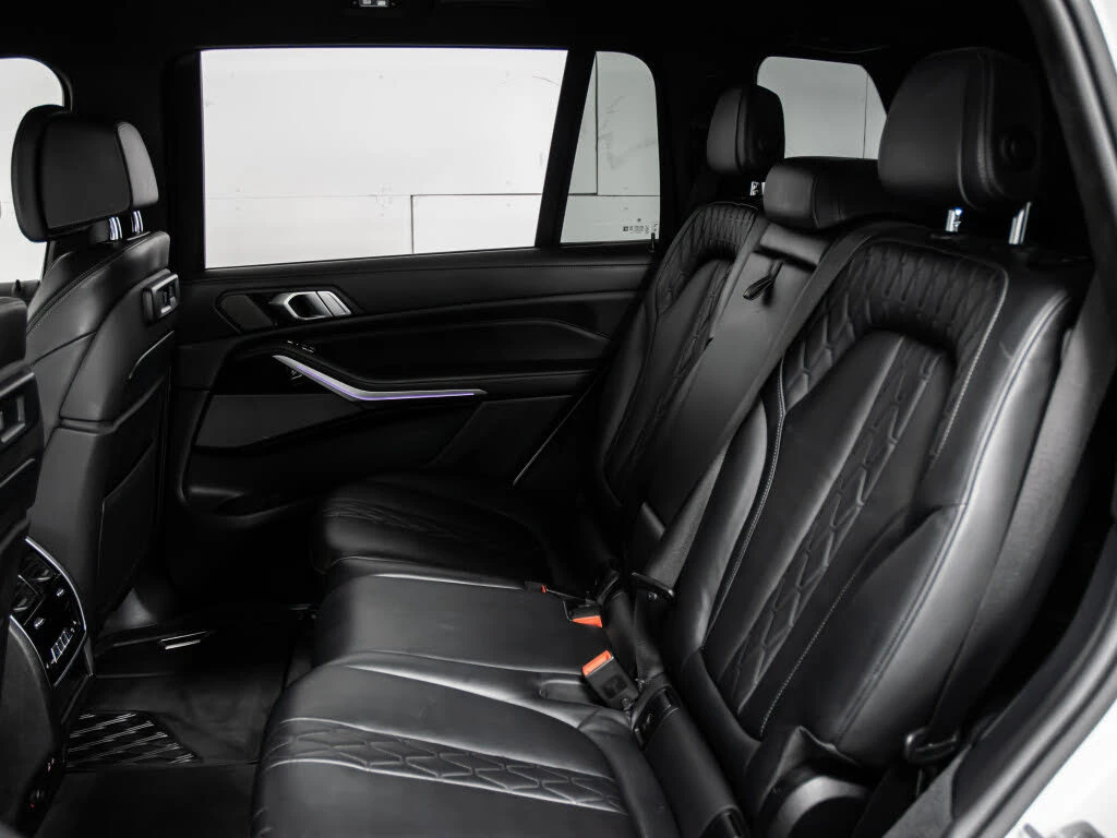 BMW X7 XDRIVE40I M SPORT| LASER| H/K| DISTRONIC| ПАНО| ОБ, снимка 14 - Автомобили и джипове - 53799117