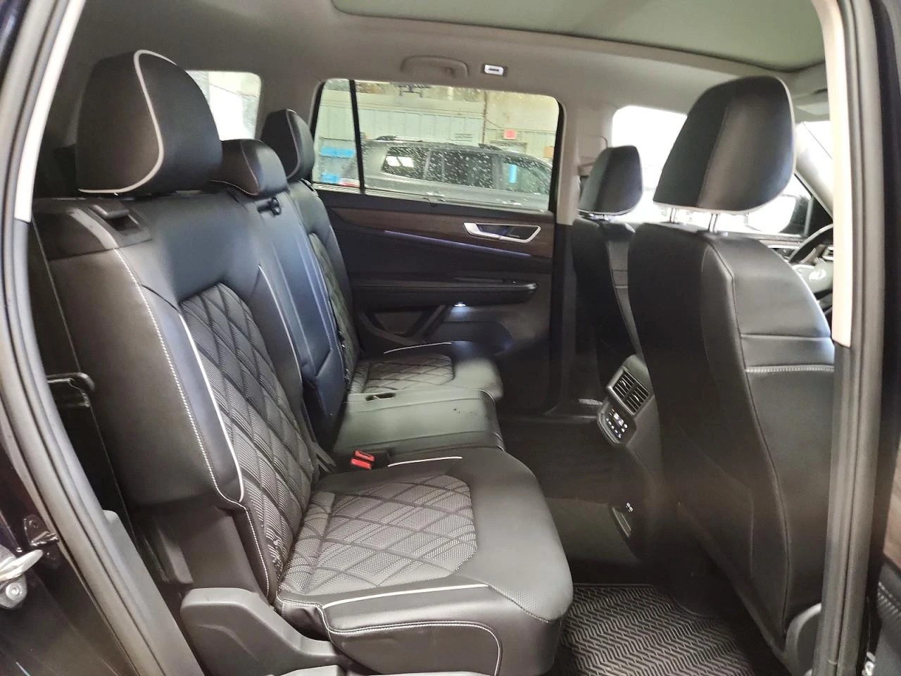 VW Atlas SEL PREMIUM R-LINE, снимка 8 - Автомобили и джипове - 53874087