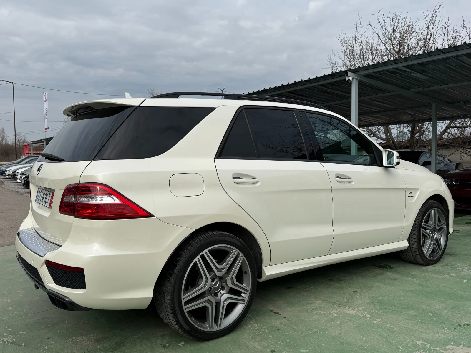Mercedes-Benz ML 63 AMG SPEEDSHIFT, снимка 4 - Автомобили и джипове - 53914114