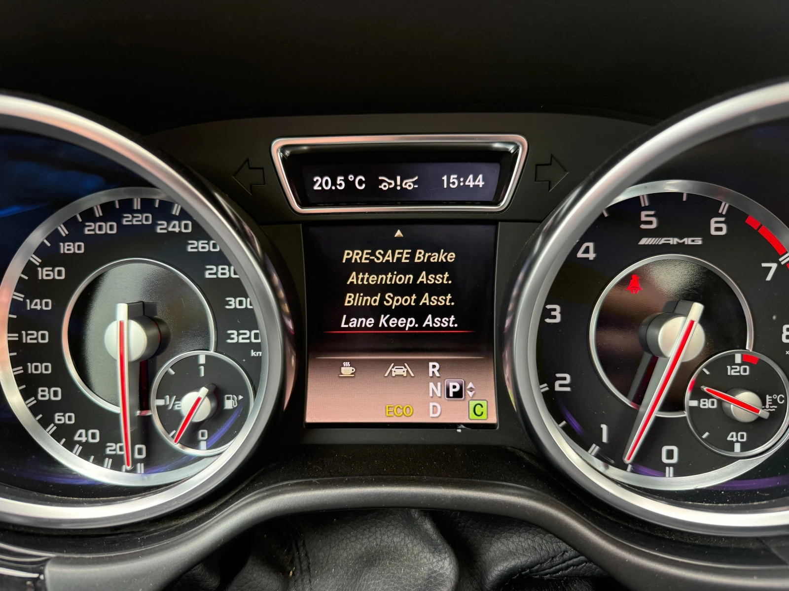 Mercedes-Benz ML 63 AMG SPEEDSHIFT, снимка 12 - Автомобили и джипове - 53914114