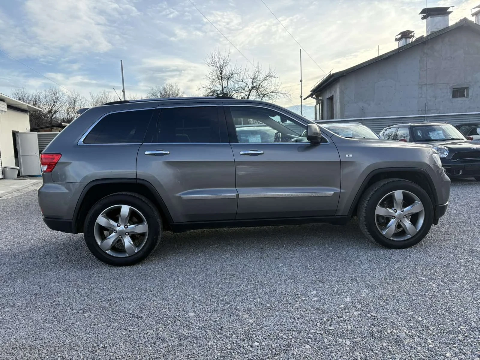 Jeep Grand cherokee 3.0. 240k.c. OVERLAND FULL MAX , снимка 6 - Автомобили и джипове - 53963599
